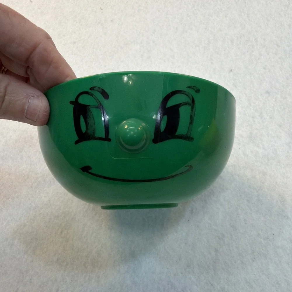 3D Funny Faces‎ Plastic Cereal Bowls Set Of 4 - Blue, Pink, Yellow, Green